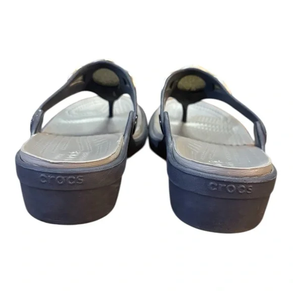Crocs Sanrah Hammered Circle Wedge Flip Women’s Size 7 Navy Blue - Picture 2 of 8
